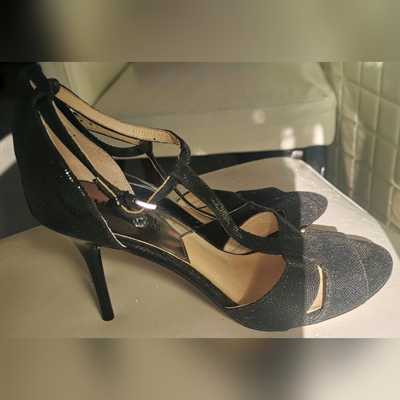 Michael Kors heels size 8M - Picture 5 of 12